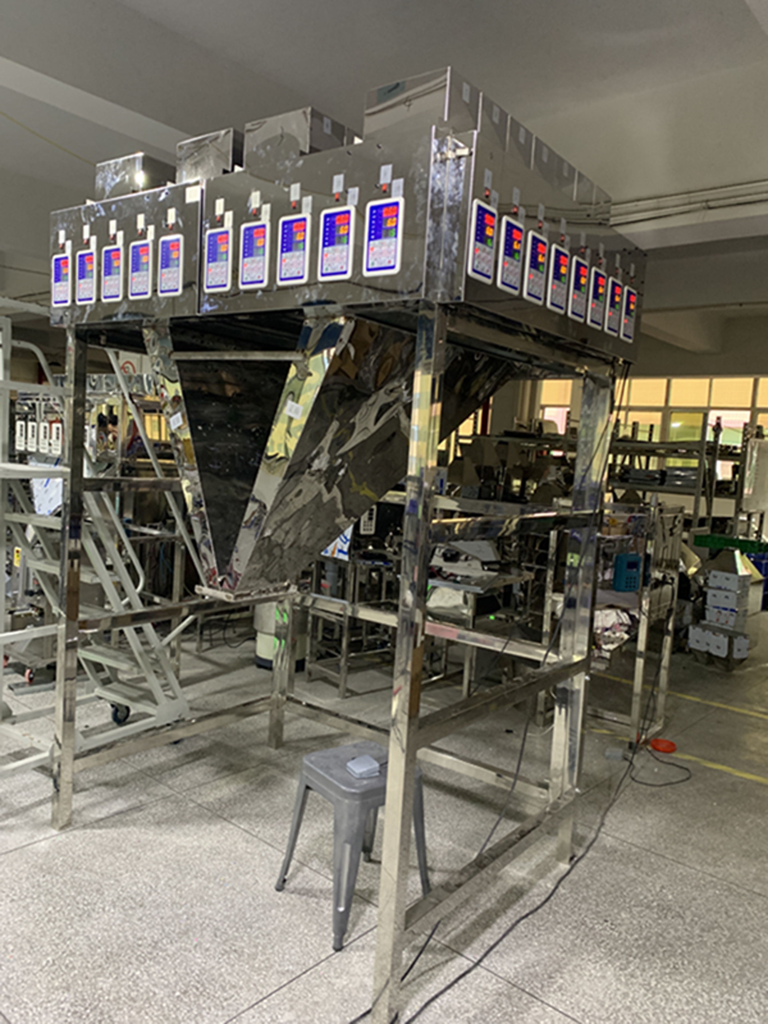 24头拼豆颗粒自动盒装分装机厂家定制