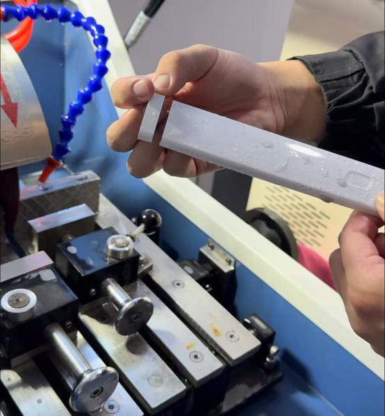 新能源汽车门把手镀层测量检测方案